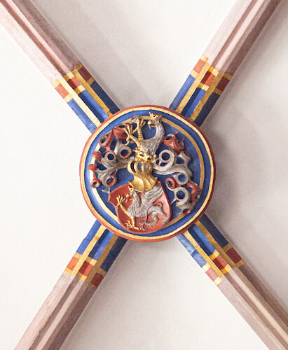 The boss in the anteroom with the Stürtzel coat of arms.